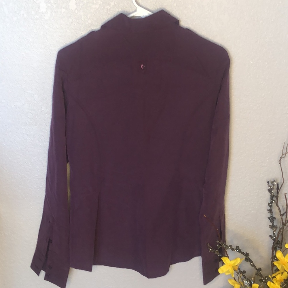 Express Plum Blouse - Picture 4 of 6